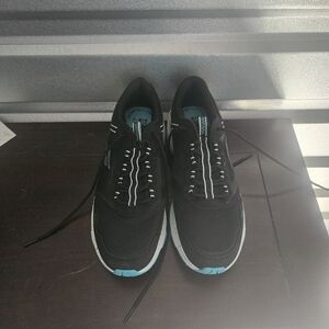 SKECHERS Go Run Trail Altitude 2.0 Woman's Sneakers & Athletic Shoes Size 10